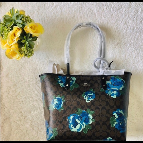 Coach Handbags - NWTLimited edition COACH reversible signature tote